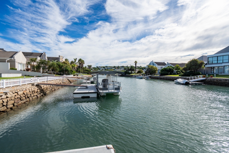 5 Bedroom Property for Sale in Royal Alfred Marina Eastern Cape